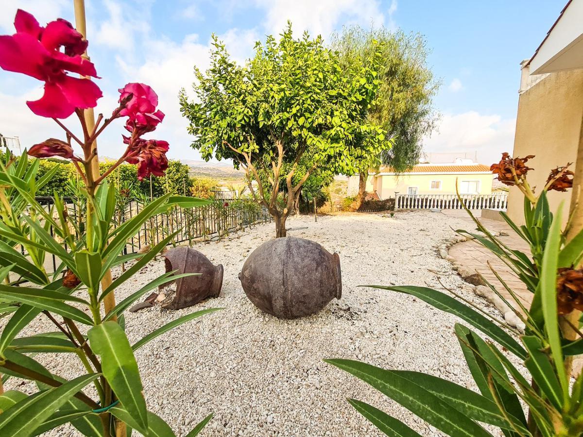 Katya-Sofia Villa - Tranquility With Sea View Peyia Exterior photo